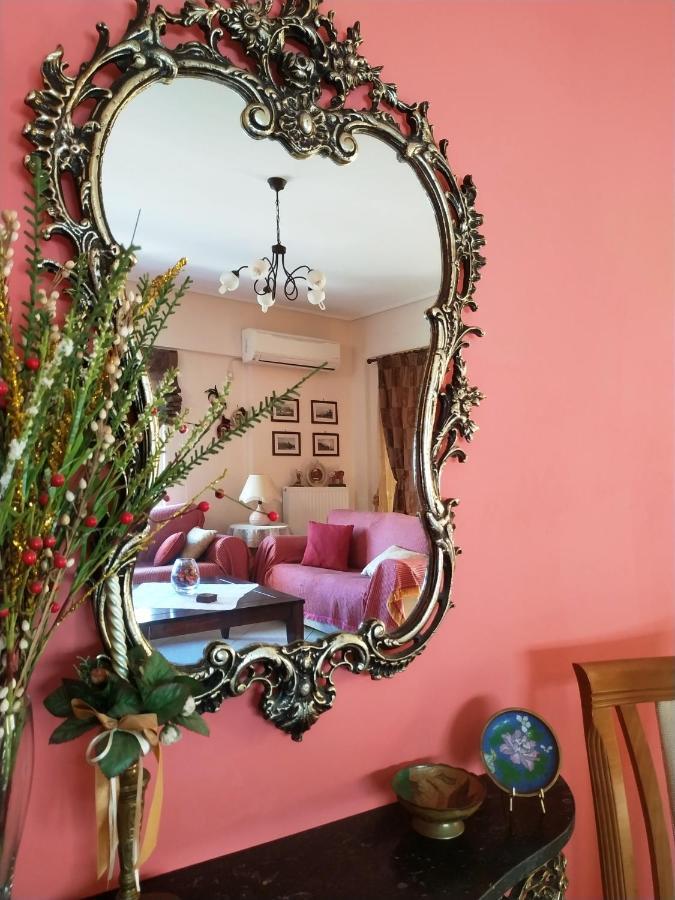Thalia Apartment In Kalamata, 15' Walk From The City Center And The Beach Bagian luar foto