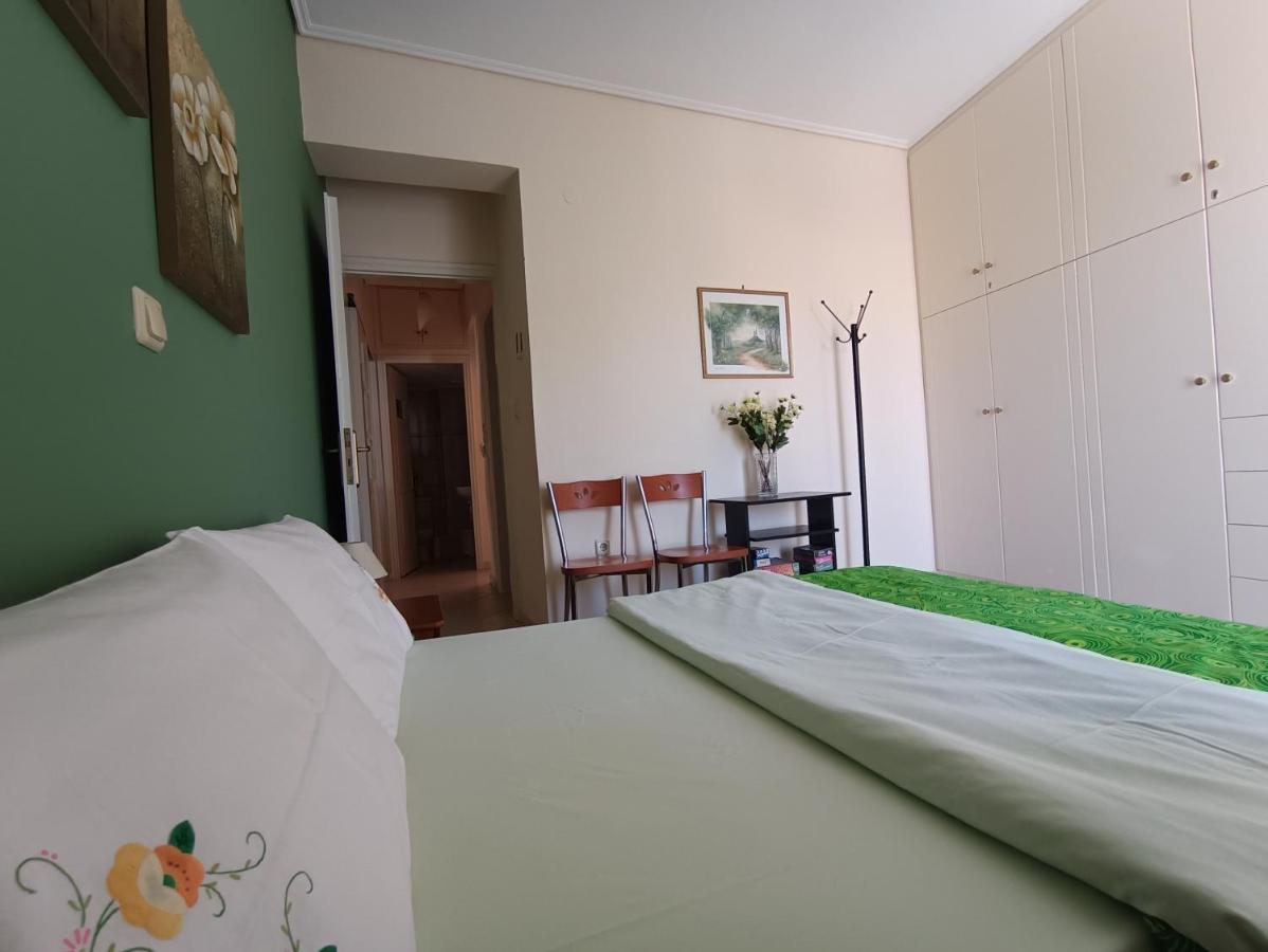 Thalia Apartment In Kalamata, 15' Walk From The City Center And The Beach Bagian luar foto